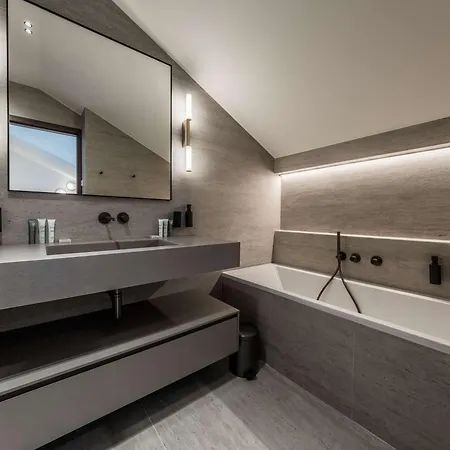 Aux Pieds A Avec Cheminee, Parking, Wi-fi Pour 9 Personnes - Fr-1-631-222 Appartement Courchevel