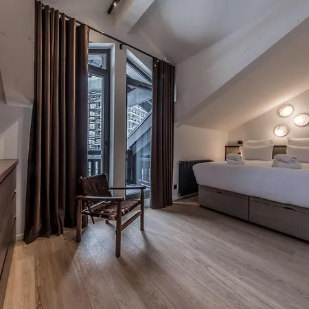 Aux Pieds A Avec Cheminee, Parking, Wi-fi Pour 9 Personnes - Fr-1-631-222 * Courchevel